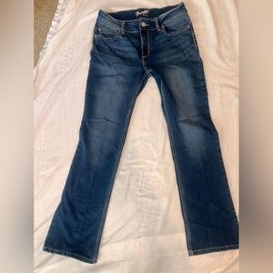 Gently used woman’s wranglers boot cut size 9/10 X 32
